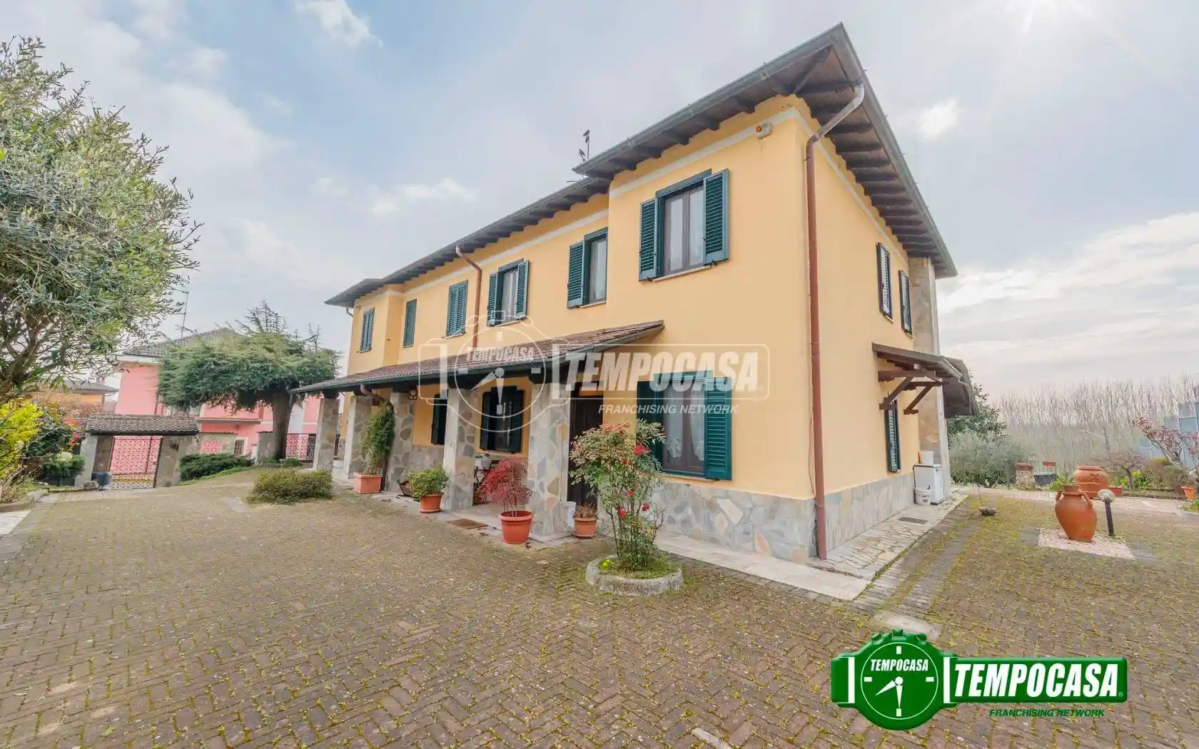 Villa in vendita a Besate