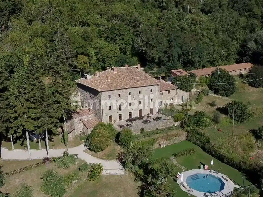 Rustico - Casale in vendita a Cortona