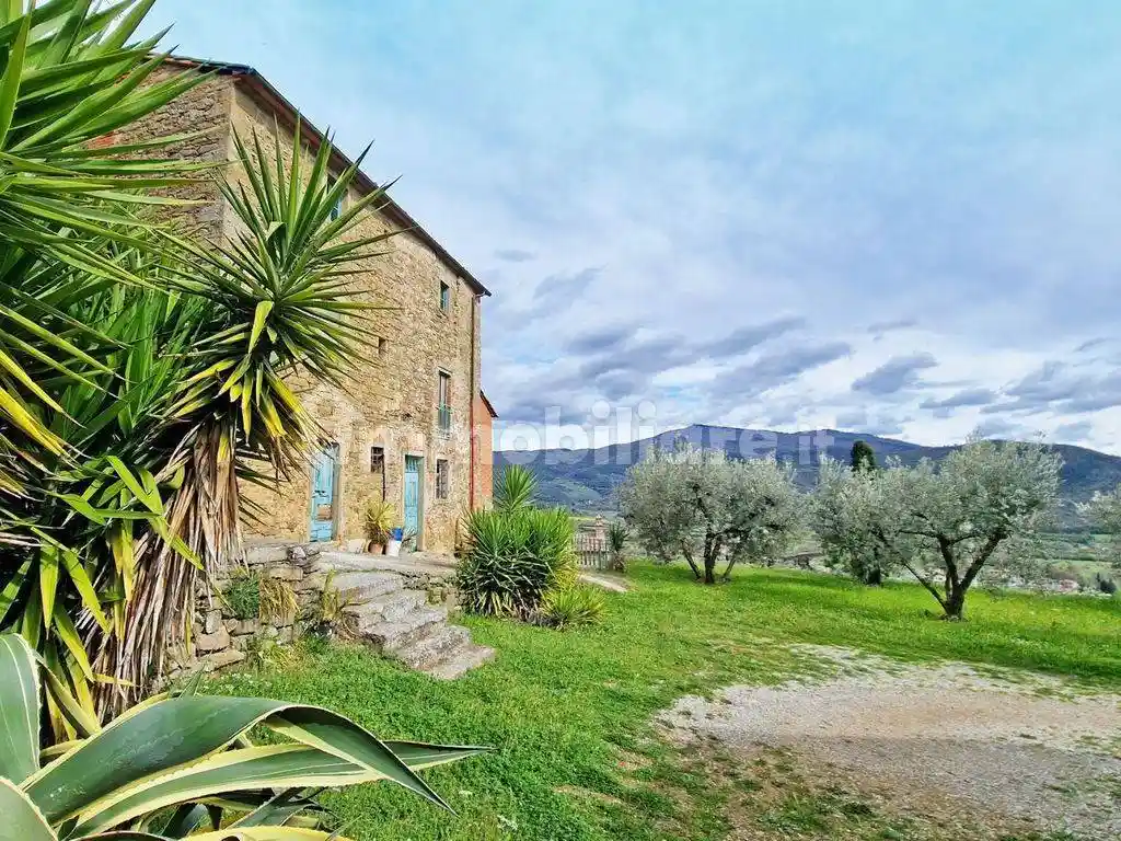 Rustico - Casale in vendita a Castiglion Fiorentino