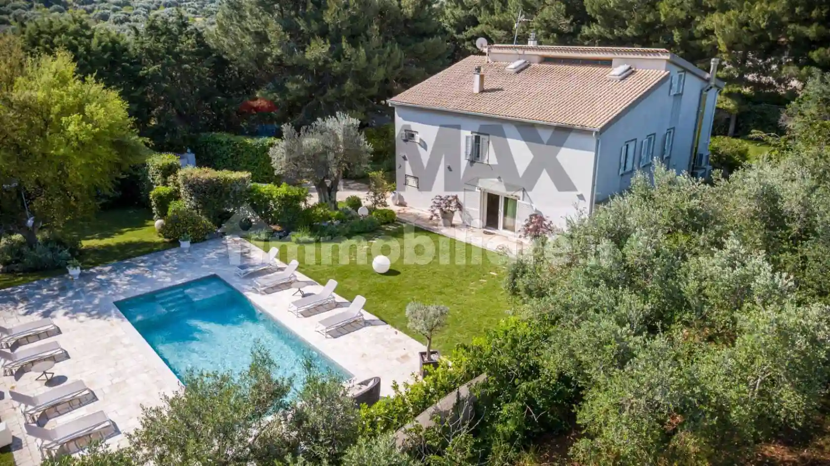 Villa - foto 2