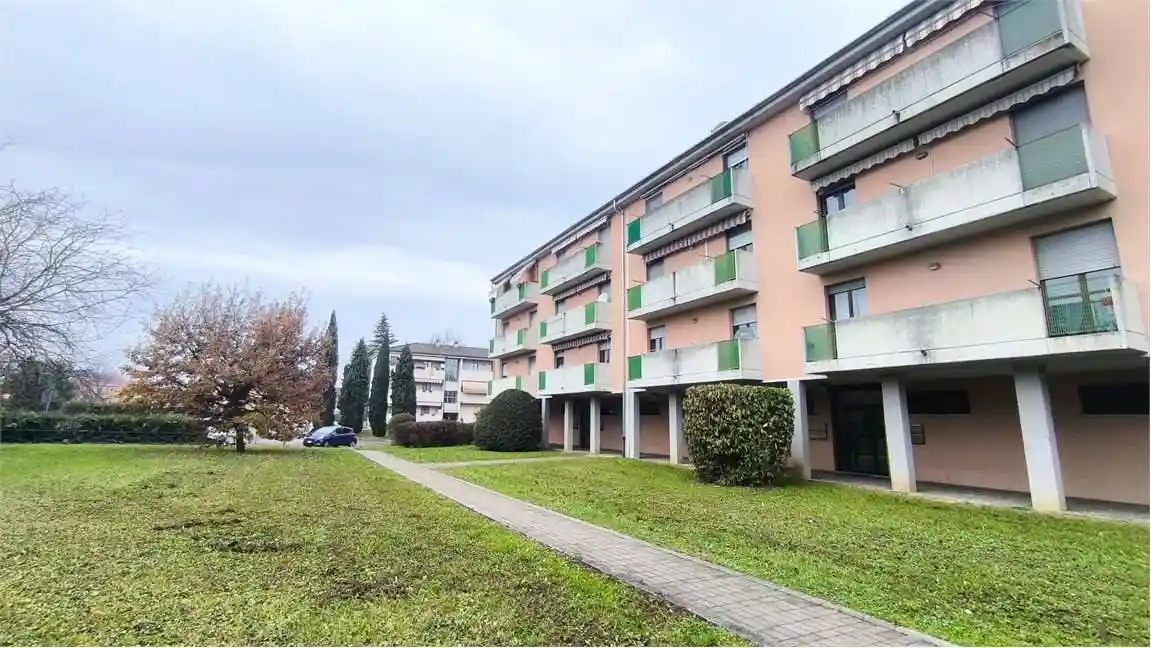 Appartamento in affitto a Malnate