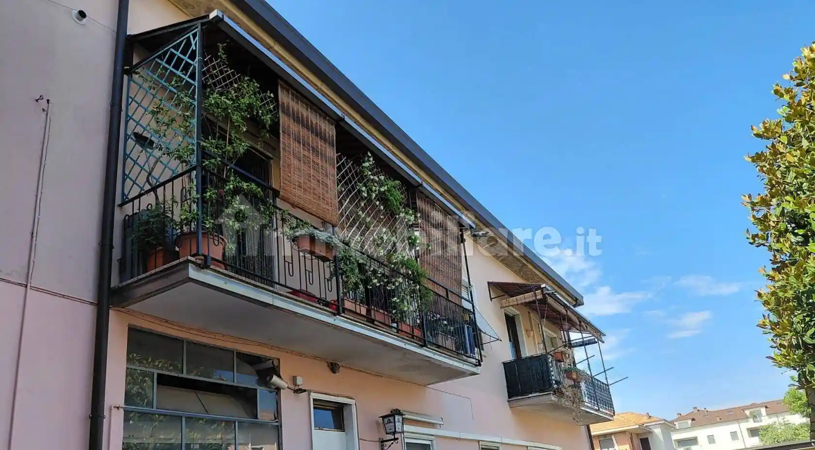 Appartamento in vendita a Biassono