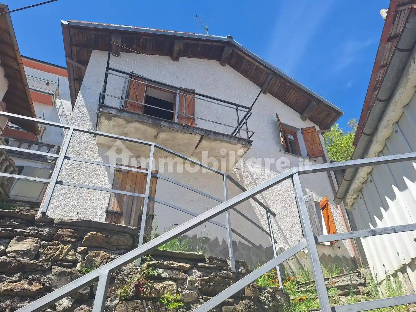 Casa indipendente in vendita a Rezzoaglio