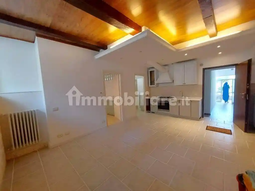 Appartamento in vendita a Gardone Riviera