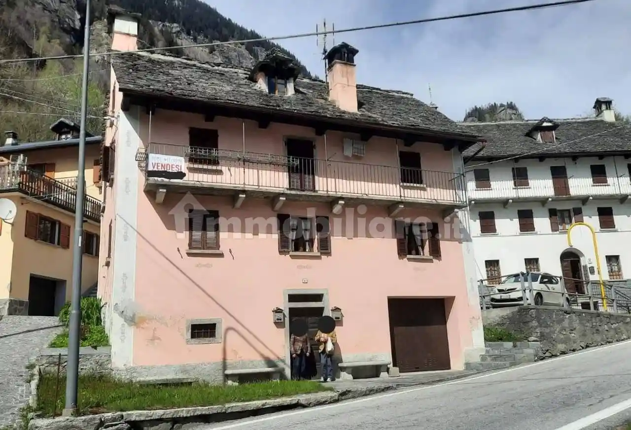 Casa indipendente in vendita a Premia