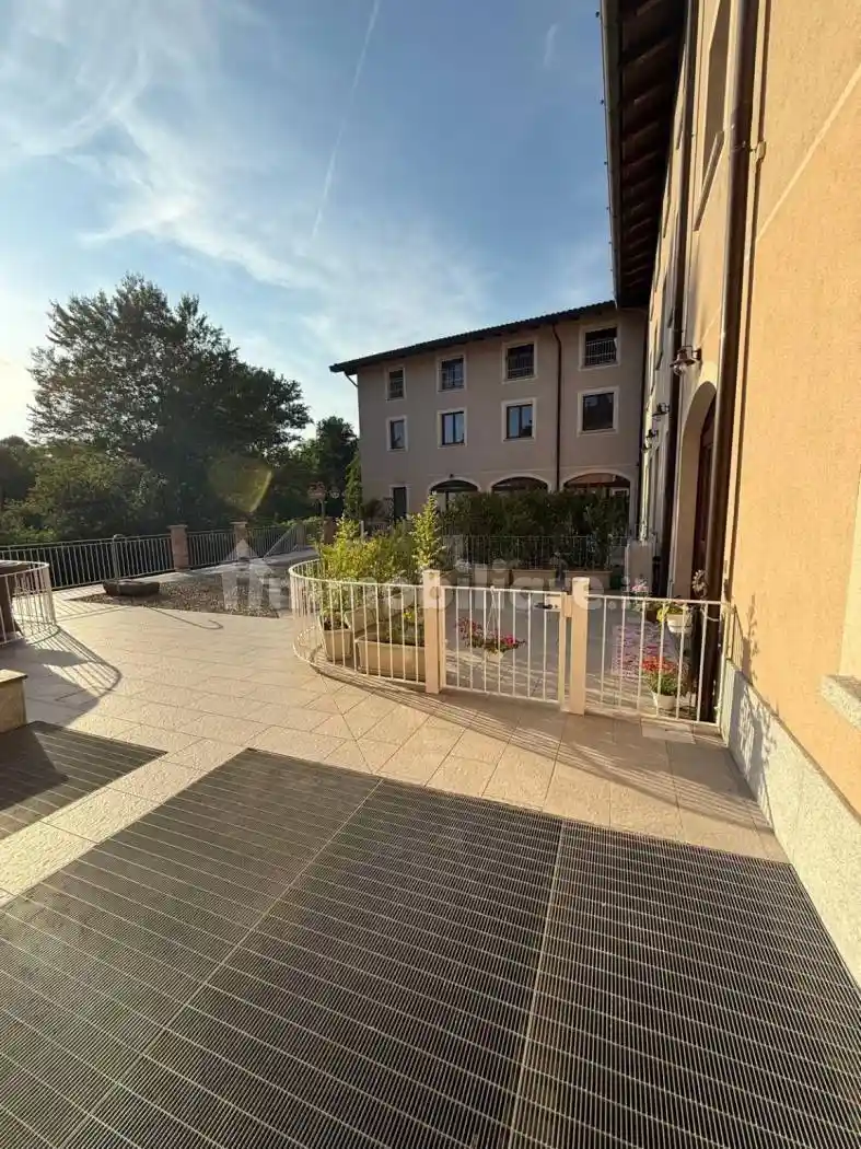 Appartamento in vendita a Carate Brianza