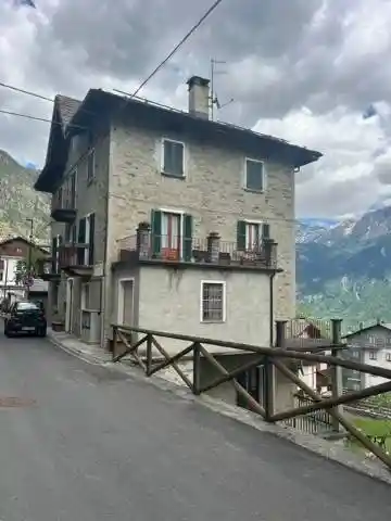 Appartamento in vendita a Chiesa in Valmalenco