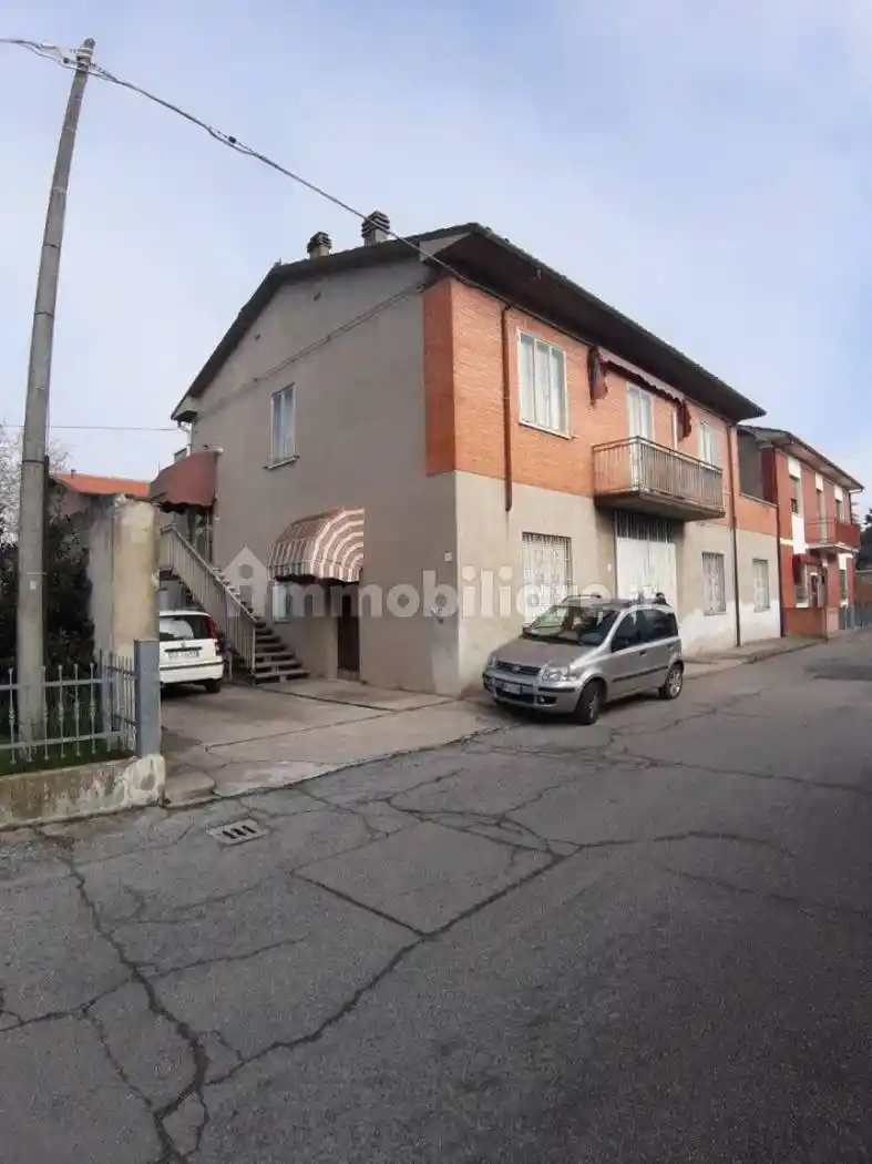 Casa indipendente in vendita a Ferrara