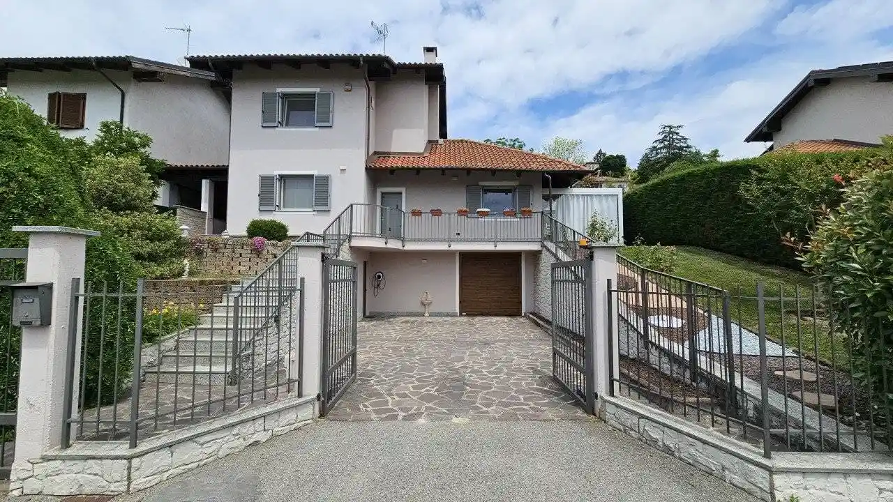 Villa in vendita a Cossombrato