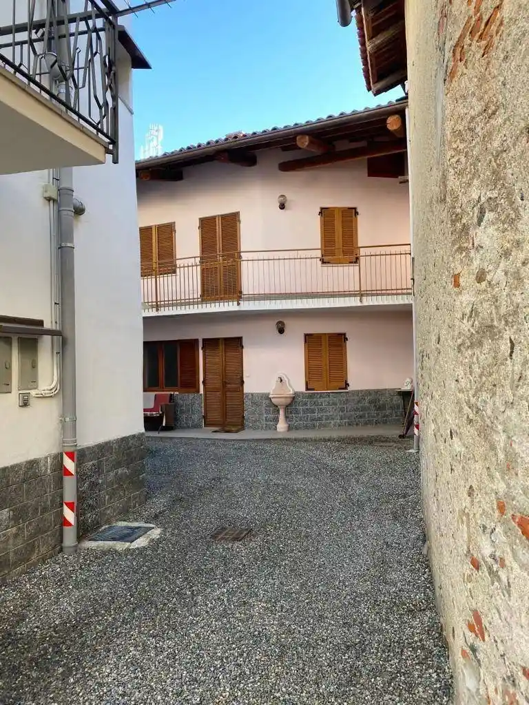 Casa indipendente in affitto a Pavone Canavese