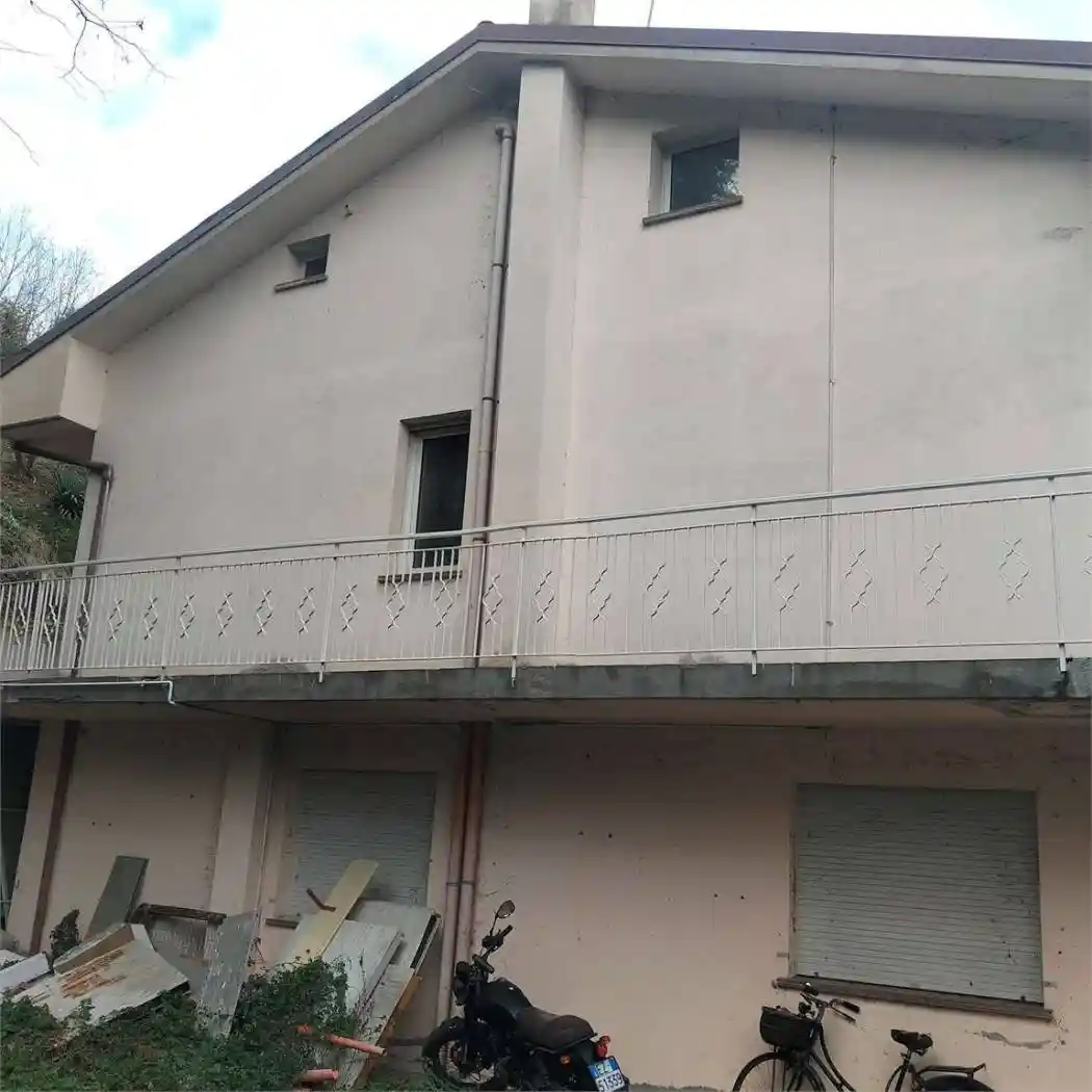 Villa in vendita a Montefiore Conca