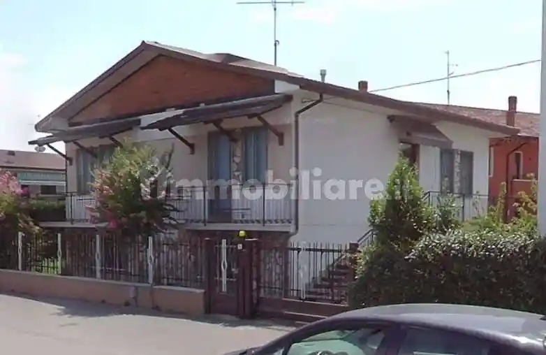 Villa in vendita a San Giovanni Lupatoto