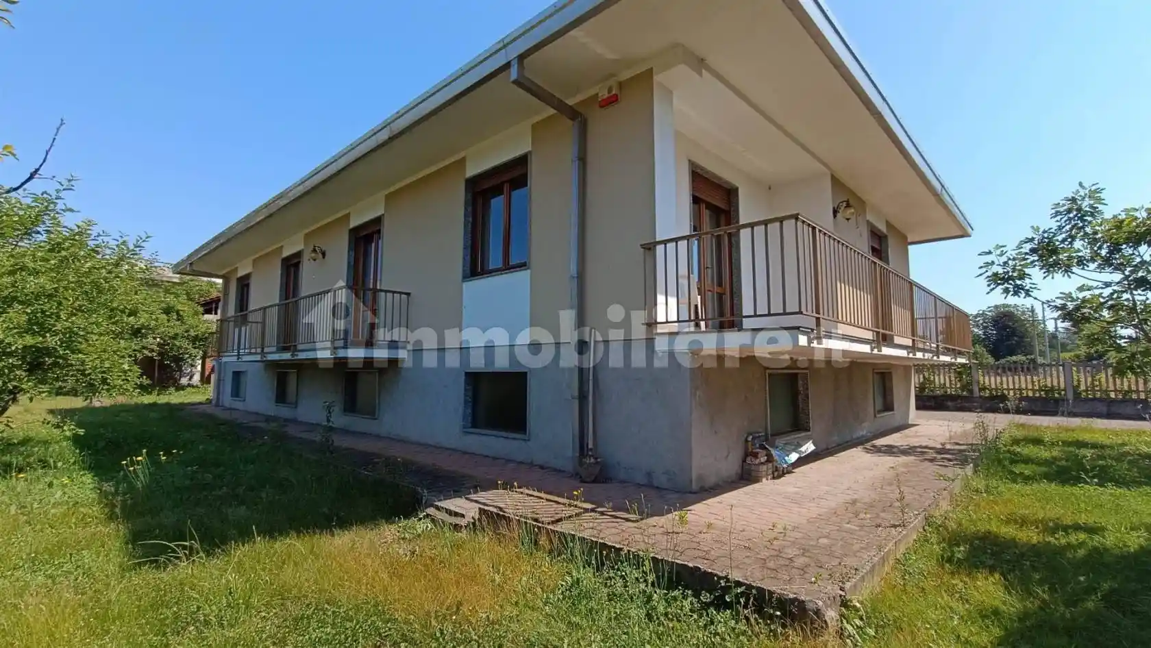 Villa in vendita a Fontaneto d'Agogna