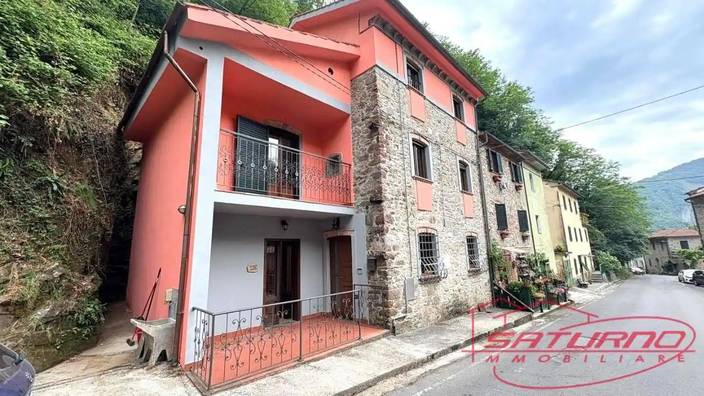 Casa indipendente in vendita a Lucca