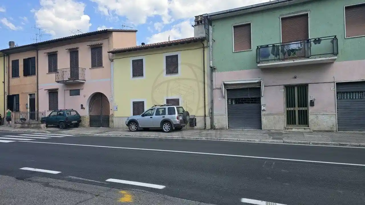 Casa indipendente in vendita a Terni