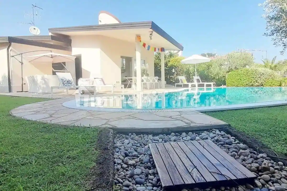 Villa in affitto a San Felice del Benaco