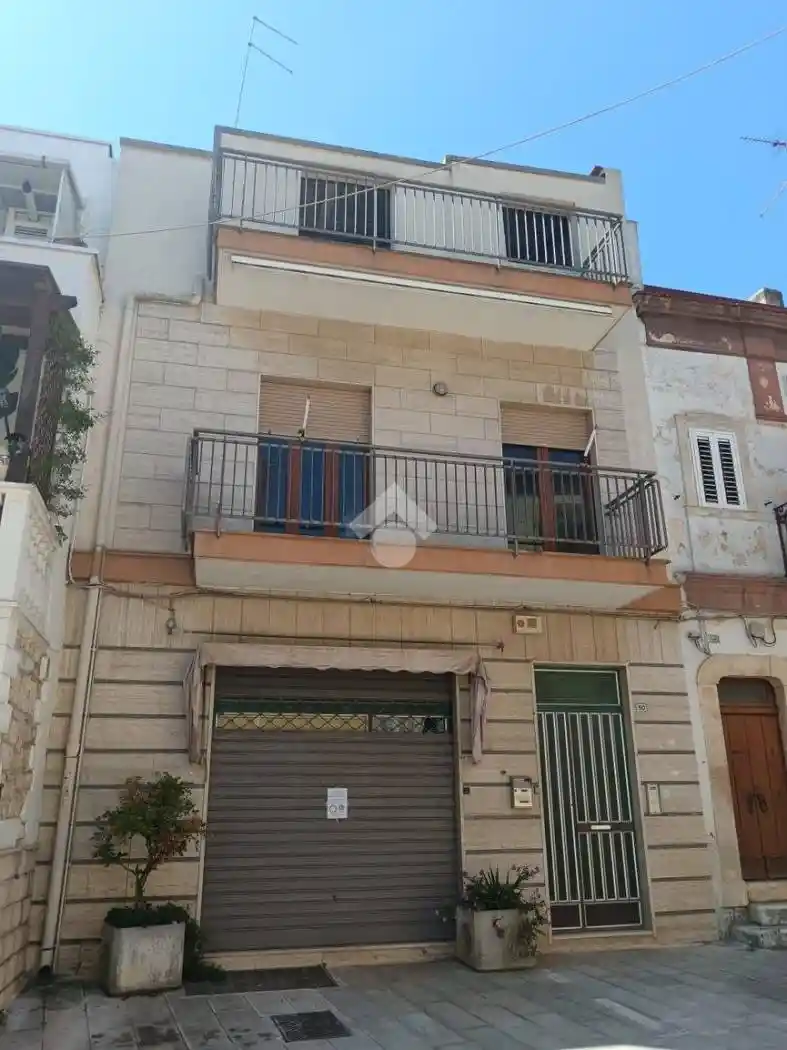 Casa indipendente in vendita a Cassano delle Murge