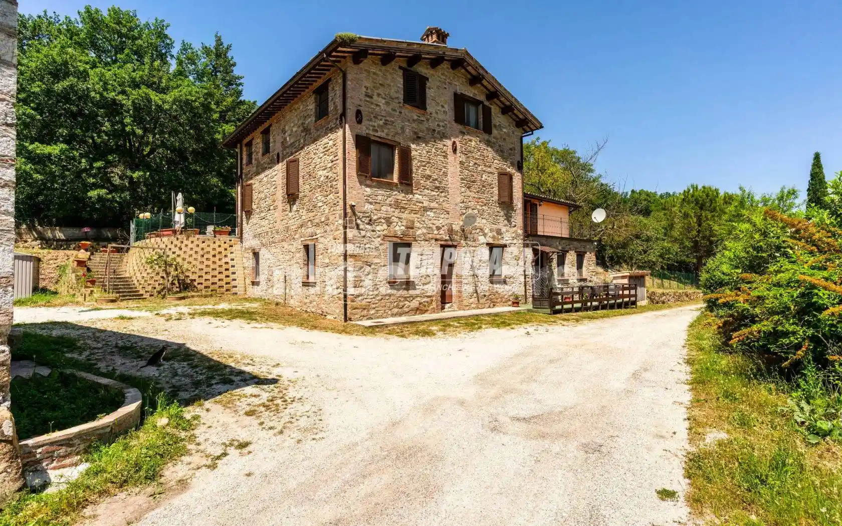 Casa indipendente in vendita a Camerino