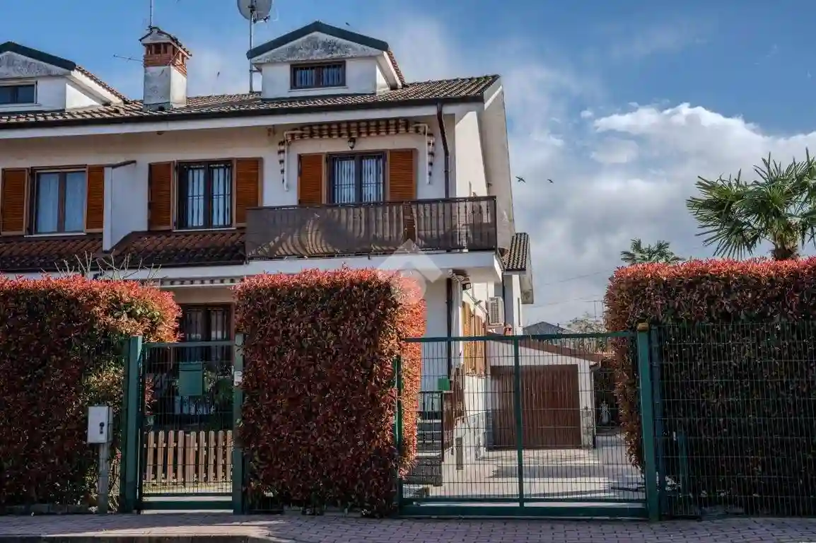 Villetta a schiera - foto 2