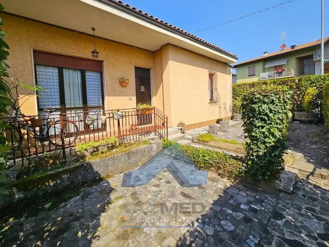Villa in vendita a Seriate