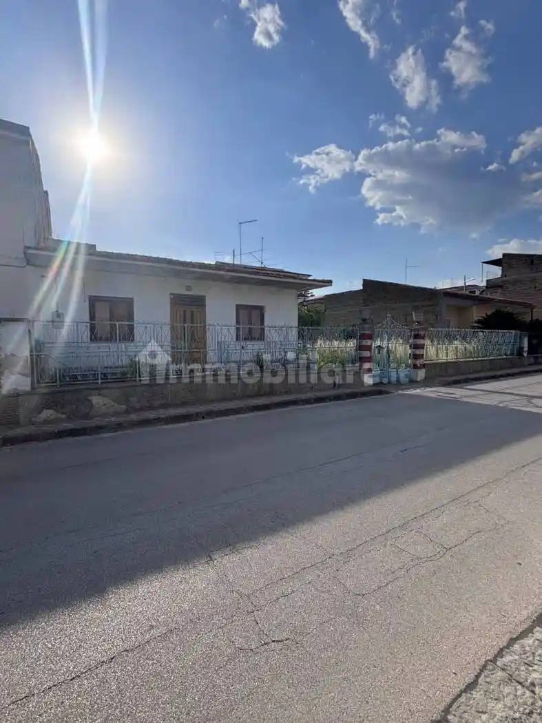 Villa in vendita a Recale