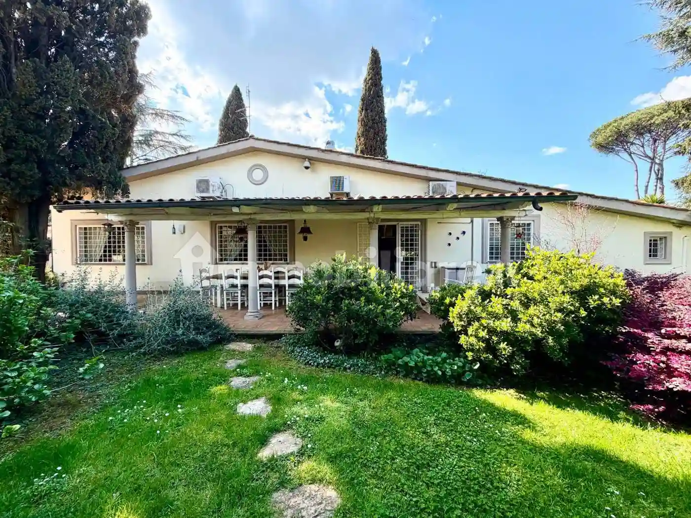 Villa - foto 2