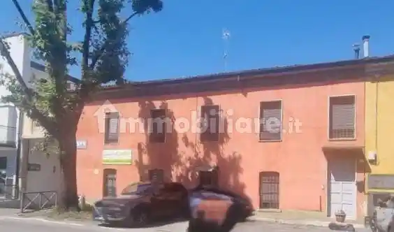 Palazzo - Edificio in vendita a Crema