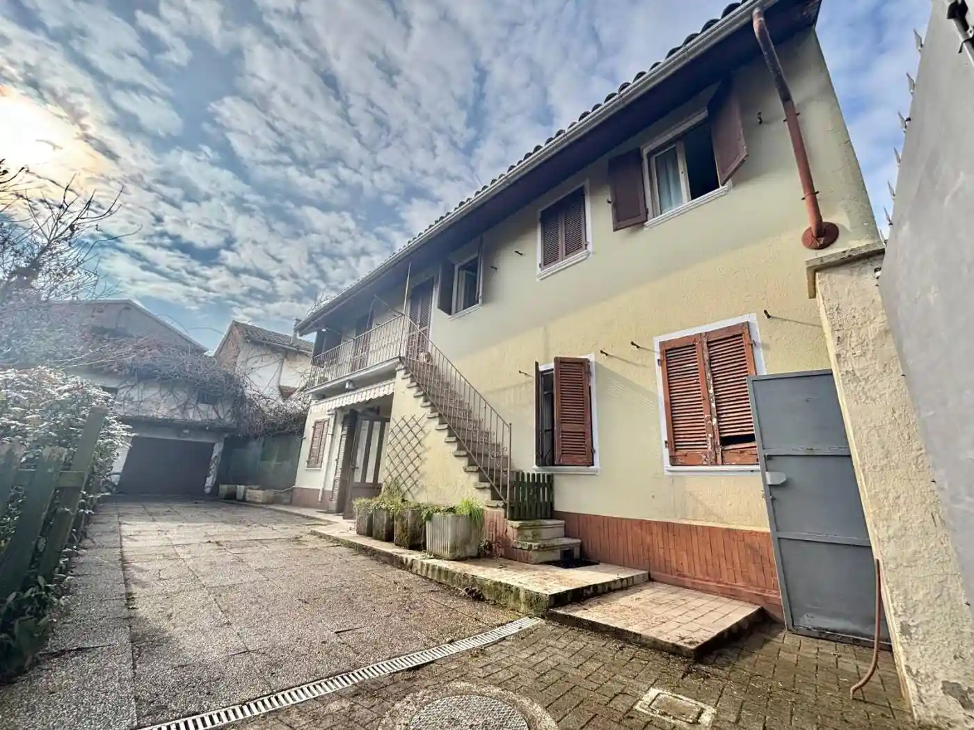 Casa indipendente in vendita a Novara