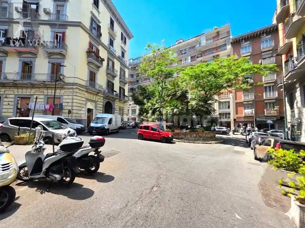 Appartamento in vendita a Napoli