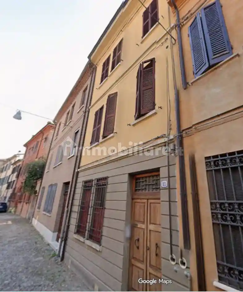 Palazzo - Edificio in vendita a Ferrara