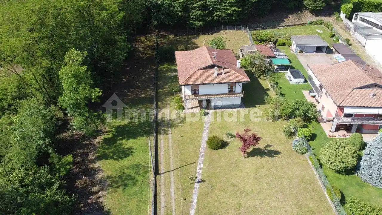 Villa in vendita a Gozzano