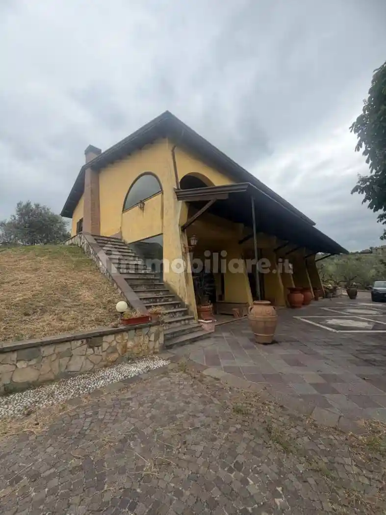 Villa in vendita a Poggio Nativo