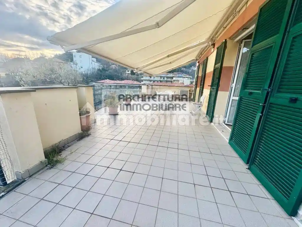 Appartamento in vendita a Varazze