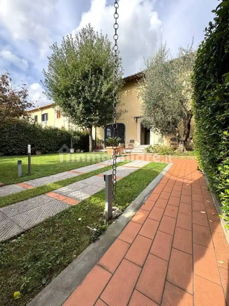 Villa in vendita a Prato