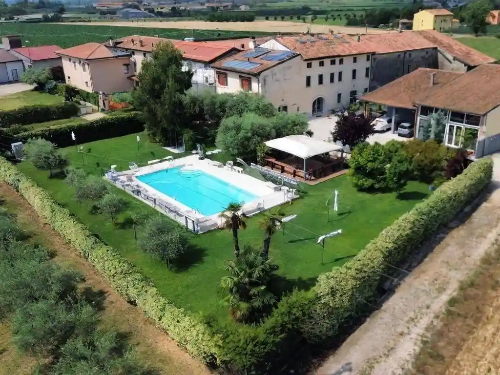 Villa in vendita a Sommacampagna