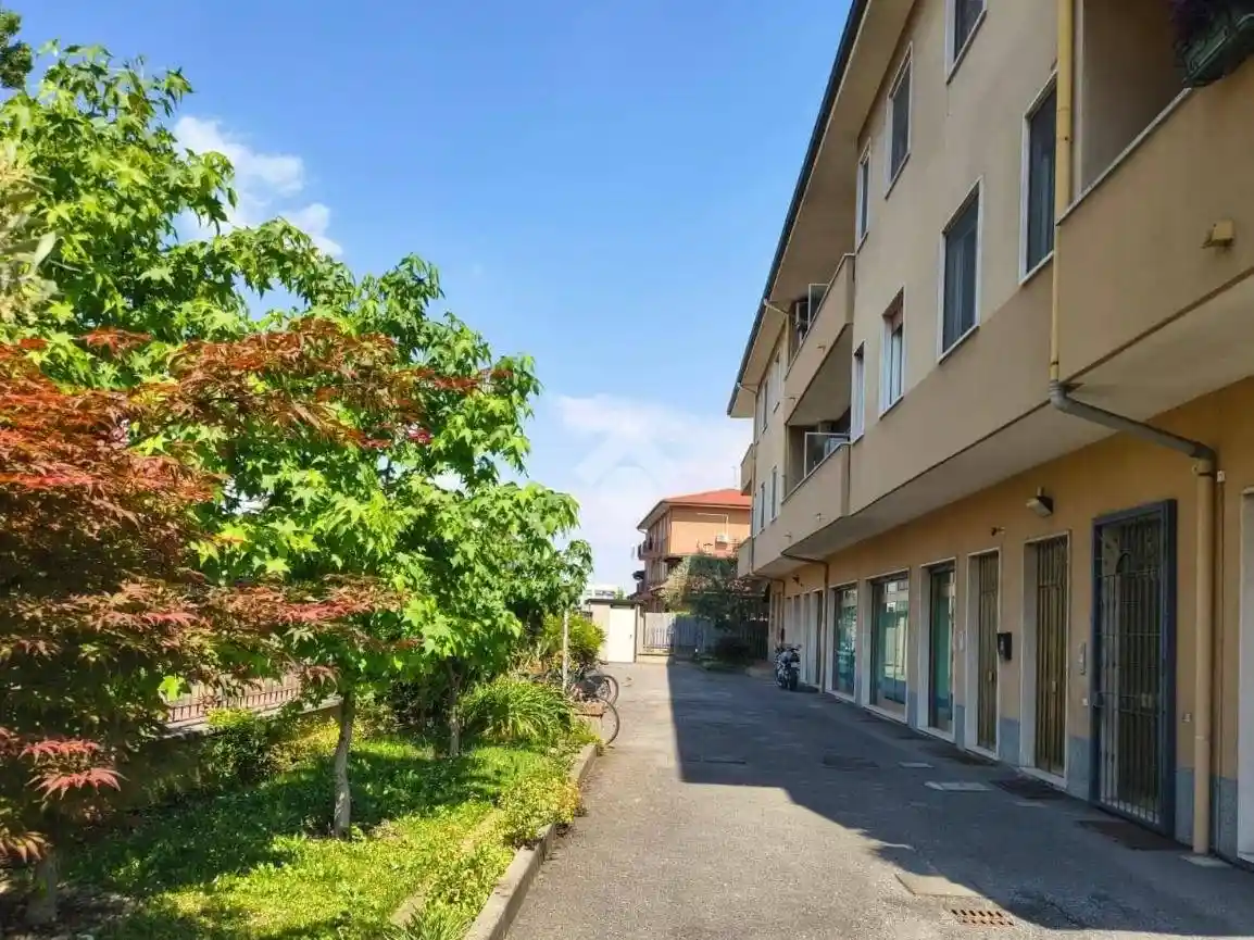 Appartamento in vendita a Pessano con Bornago