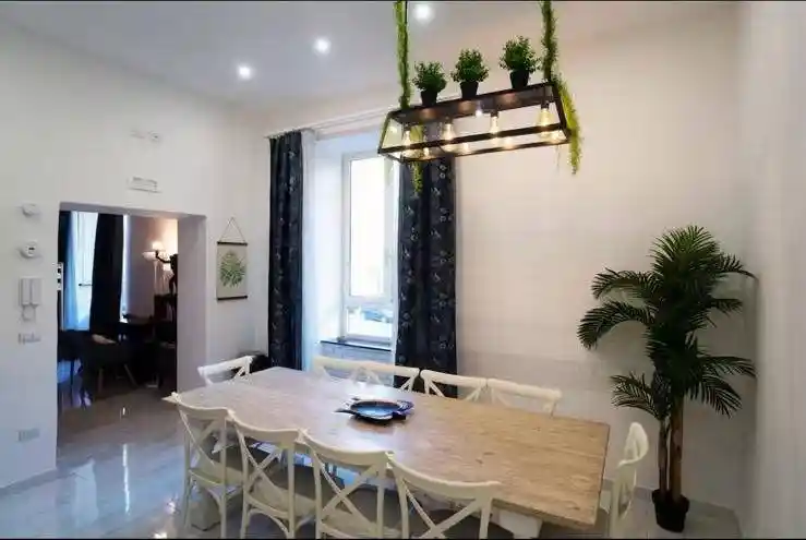 Appartamento in vendita a Napoli