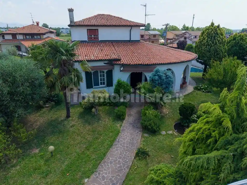 Villa in vendita a Mornico al Serio