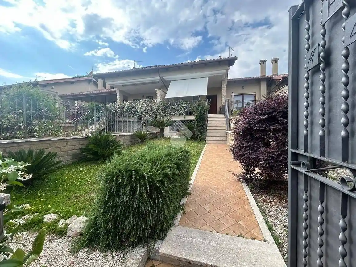 Villetta a schiera in vendita a Marino