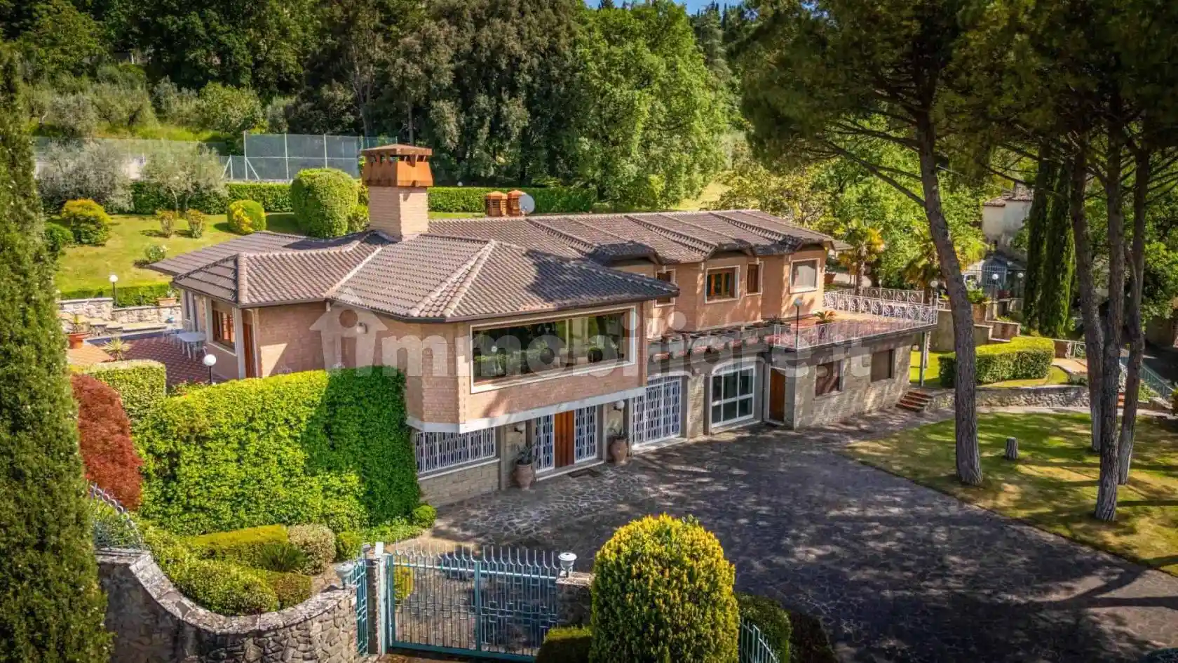 Villa in vendita a Arezzo