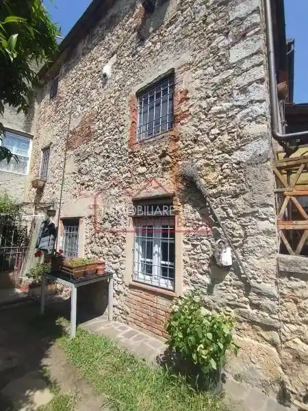 Casa indipendente in vendita a Camaiore