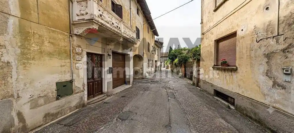 Palazzo - Edificio in vendita a Sizzano