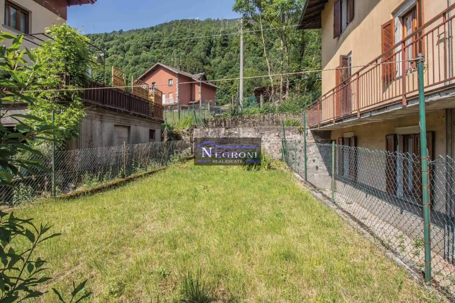 Palazzo - Edificio in vendita a Gandellino
