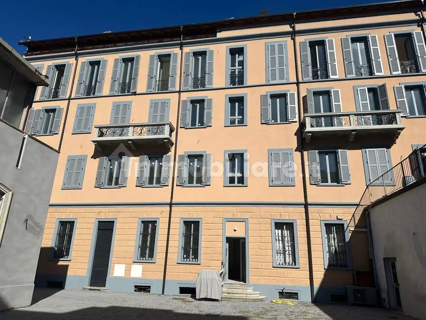 Appartamento in vendita a Monza