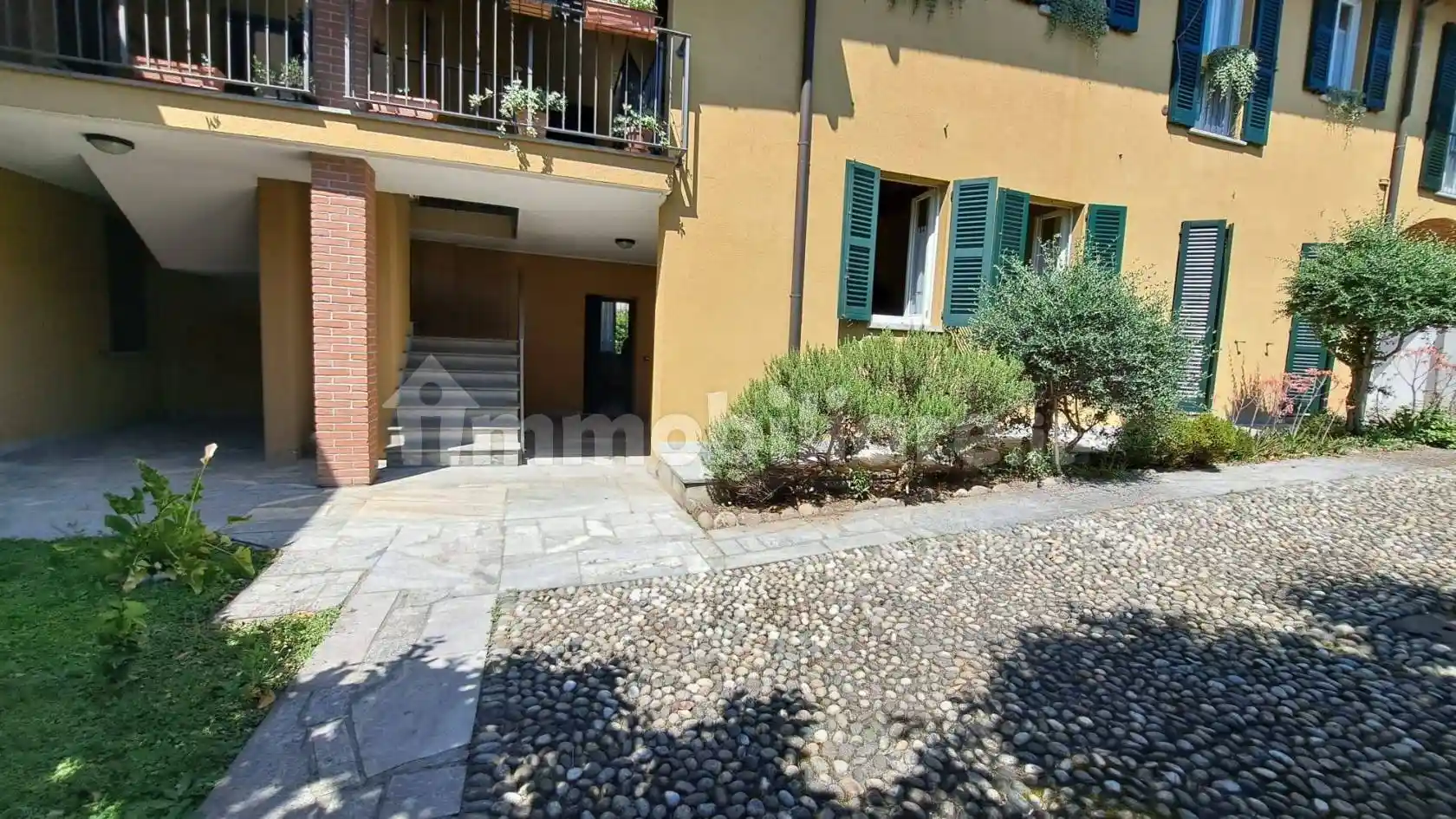 Appartamento in vendita a Sumirago