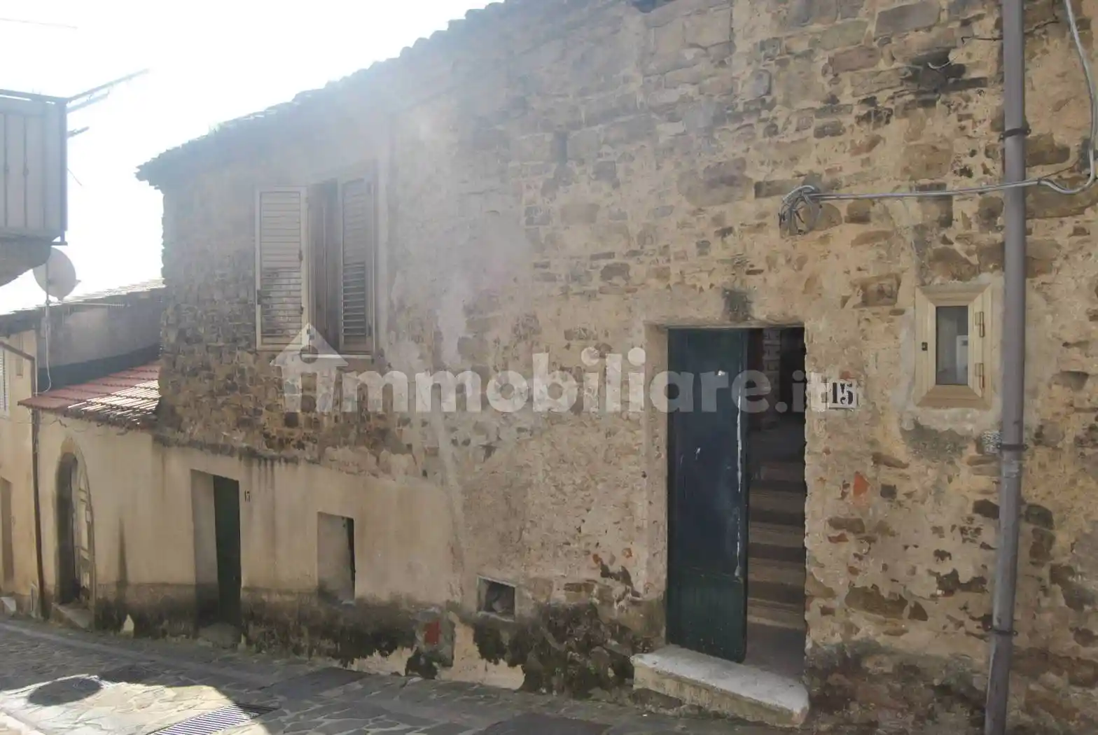 Casa indipendente in vendita a Lustra