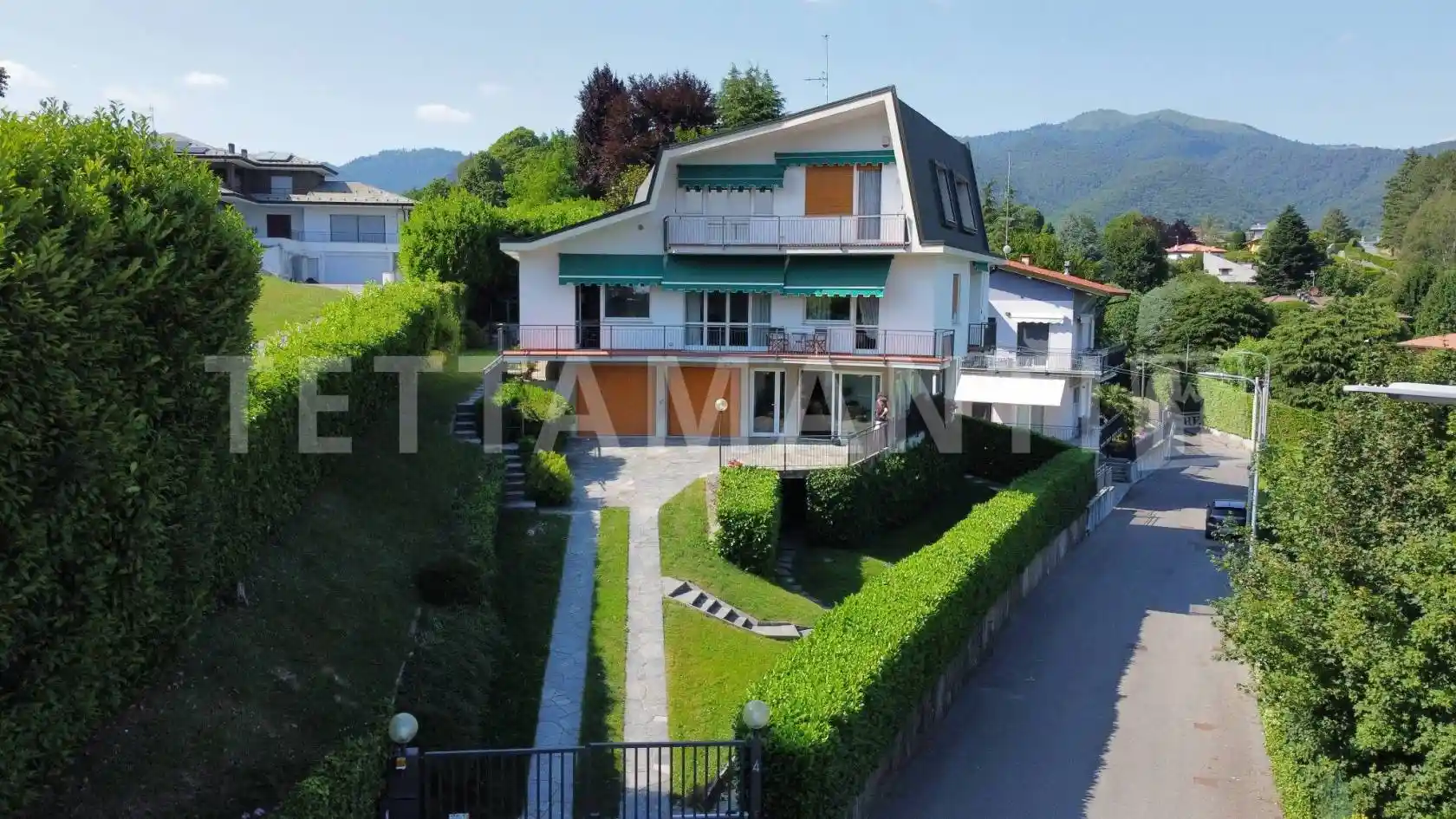 Villa in vendita a Montorfano