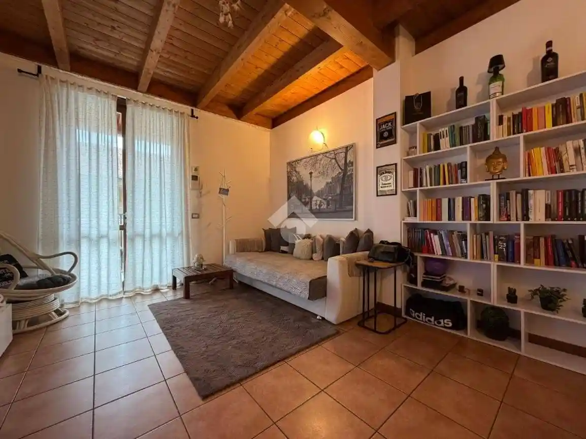 Appartamento in vendita a Arzago d'Adda