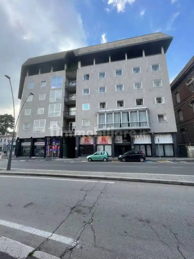 Palazzo - Edificio in vendita a Legnano