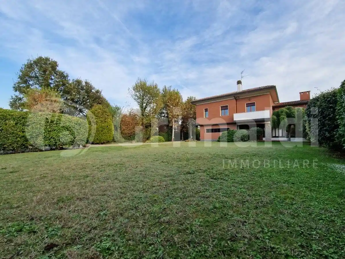 Villa in vendita a Medicina